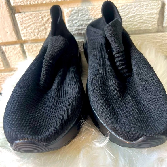No Brand Shoes - New Black Unbranded Sneaker Pull Up Sneaker Comfort Shoe.